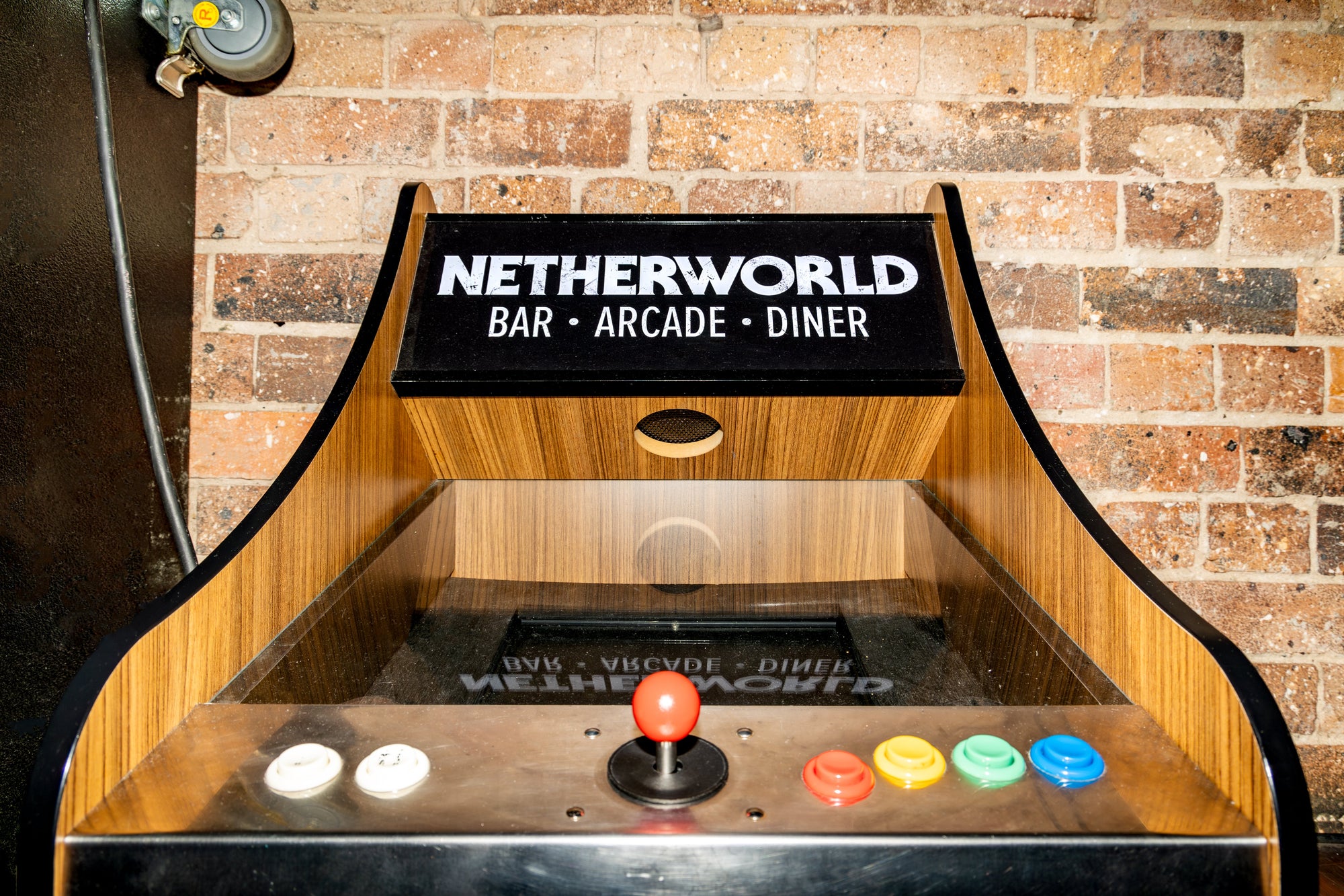 202405_UnderTheBar-NETHERWORLD-64